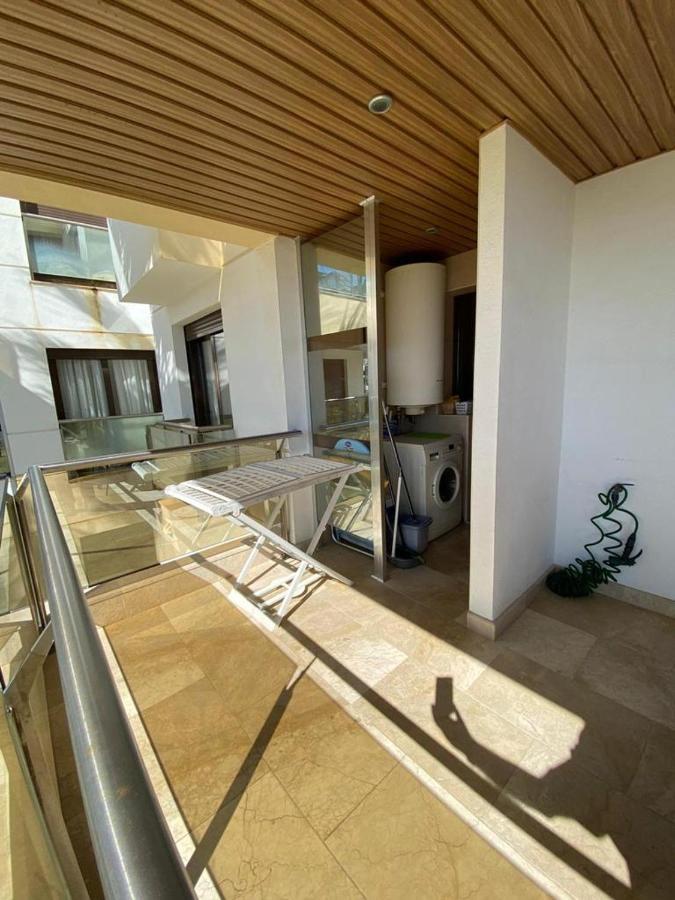Marina Del Castillo, Duquesa Beachfront Apartment Manilva Eksteriør billede